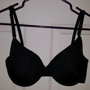 Black Maidenform bra